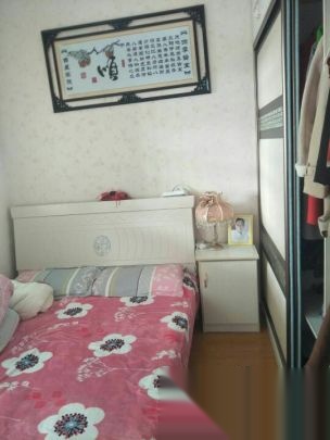 卞湾小区,实验学 区 房,精装修,电器家具齐全,拎包入住,价格合适,3