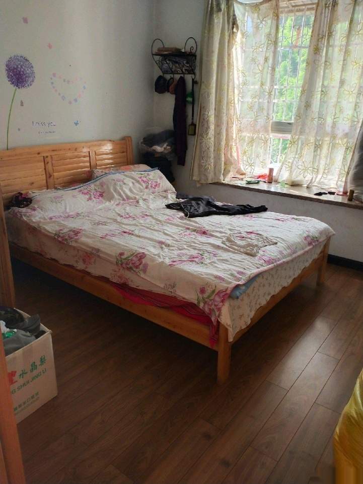 灯塔雅舍,灯塔雅舍带露台两室两厅46万5