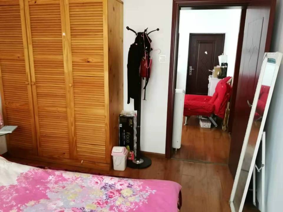赢城世家,市中心赢城世家1室1厅1卫精装修证在手房东急售7