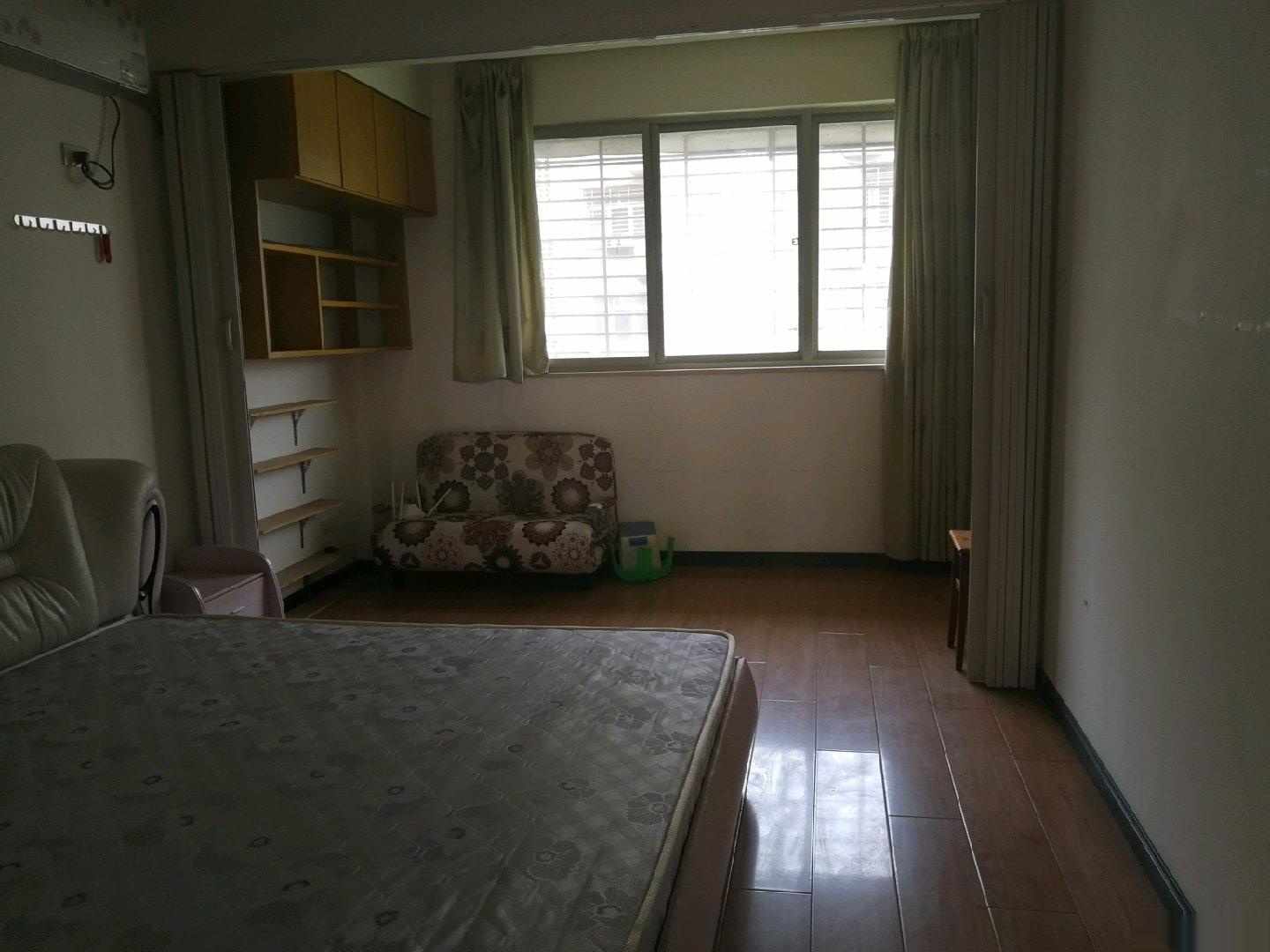 学府花园,滨江大道学府花园2室2厅1卫4