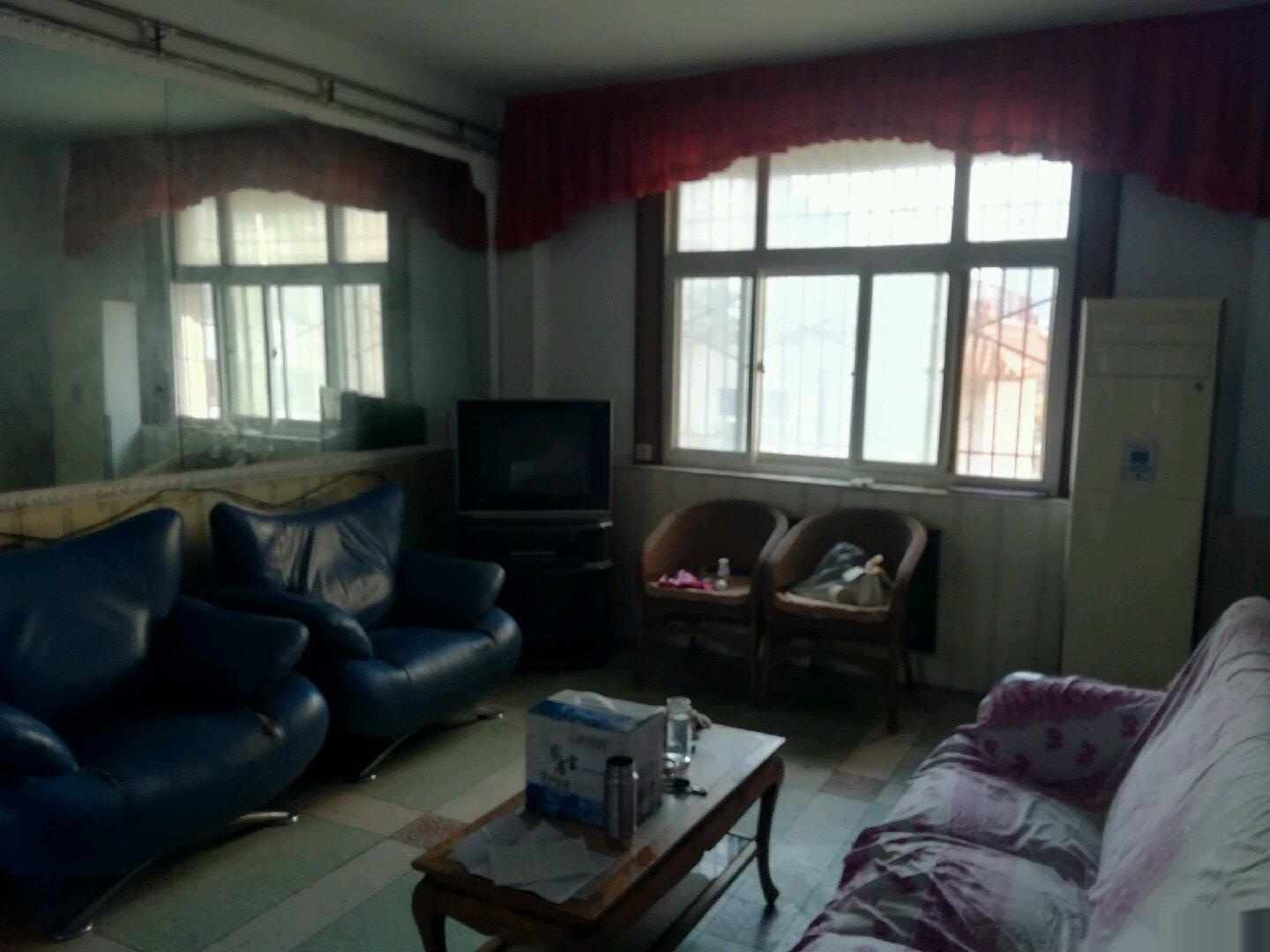 沁园小区,沁园小区畜牧局家属院3室2厅1卫3