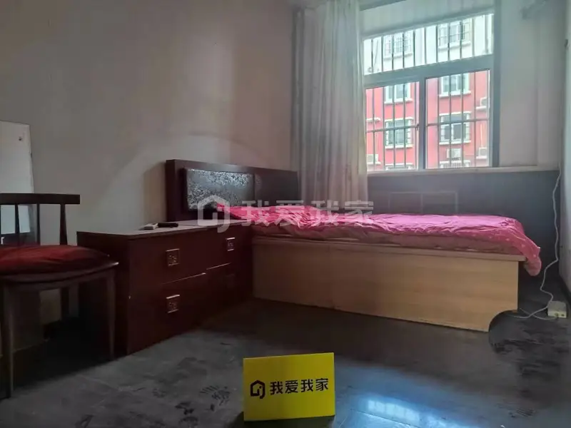 海天花苑,房东急售 海天花苑两室 步梯三楼 送地下室 可按揭2