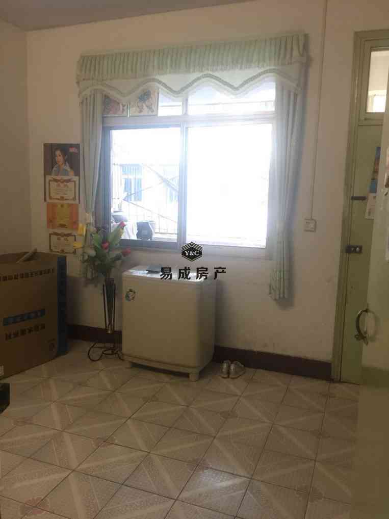 化肥厂家属院,易成房产推荐,老城中心位置,周边配套齐全3
