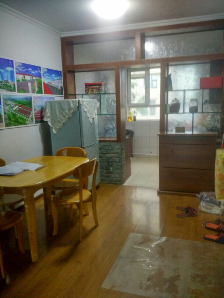 沙雅宾馆家属院,大平米的两室两厅,两证齐全,装修大气,干净,楼层好房4