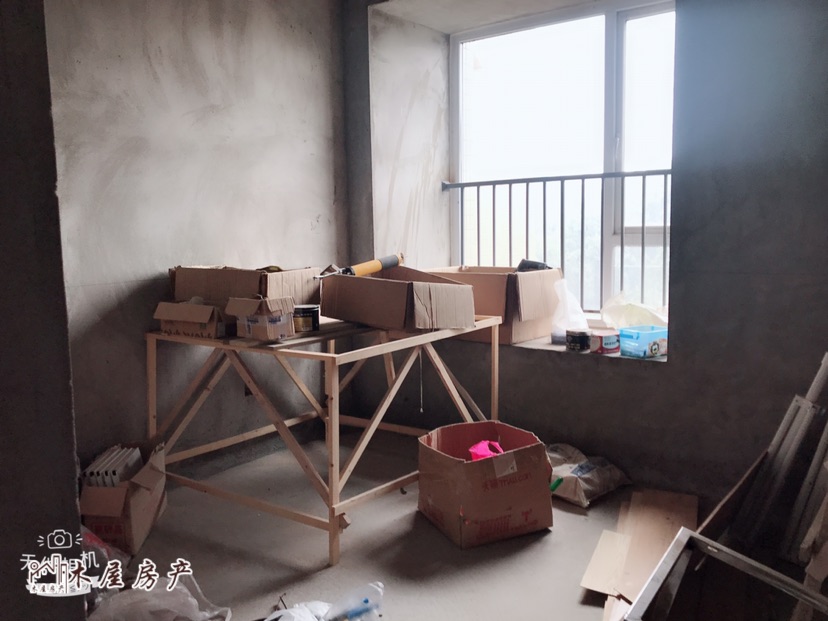 龙城曦景,紧邻地铁口,小房型,仅售50万元5