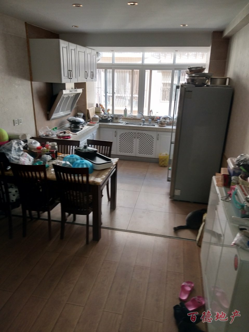 三期私营城,三期私营城错层住宅,精装修,很少住,价格面议。停车方便5