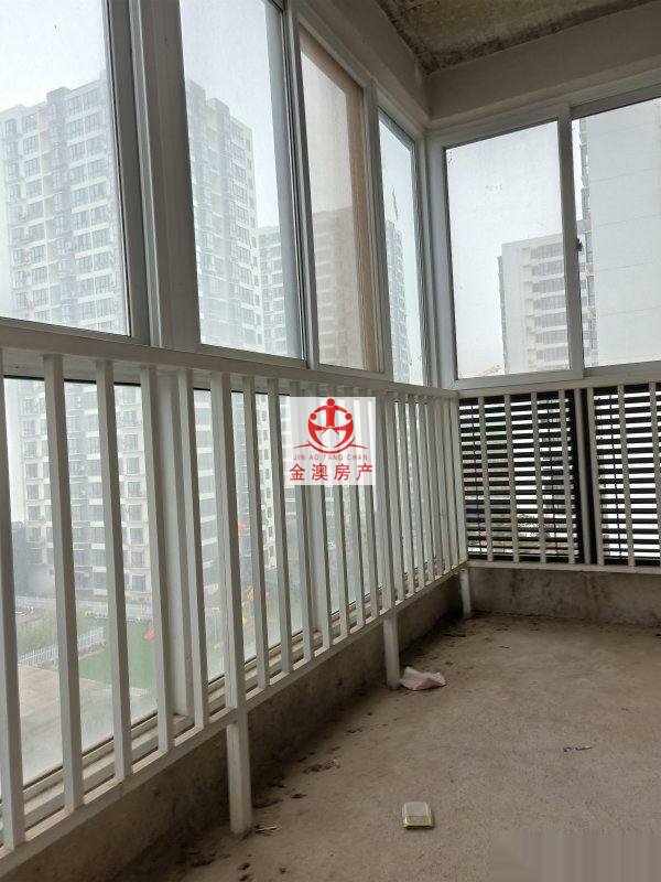 海德理想城,因从新置换房屋,故将此房诚心出售,有意者请6