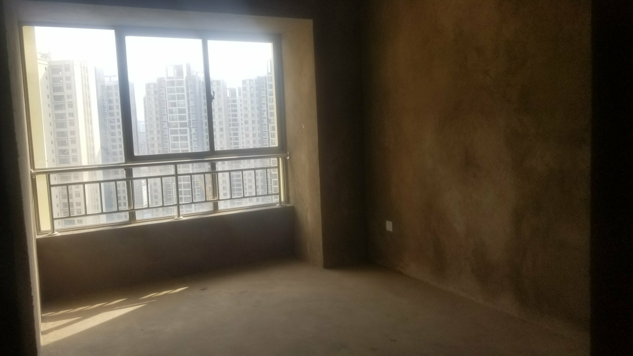 璟铭园,南片区璟铭园三室两厅送入户花园,急售。7