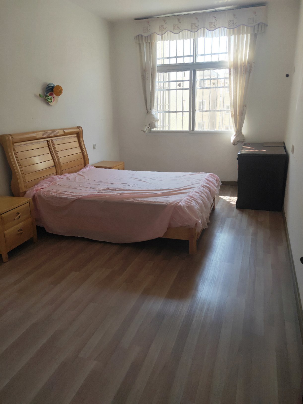 伟业公园路小区,红军小学,思源中学就读,位置好,近公园,城中心,送储藏间9