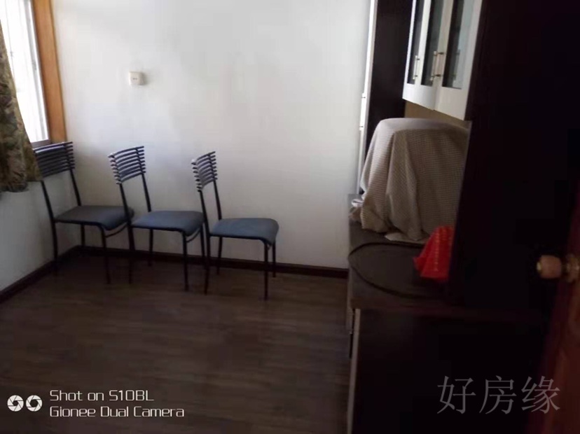 明珠小区,明珠小区租折房出售,户型方正,彩光通风,拎包入住4