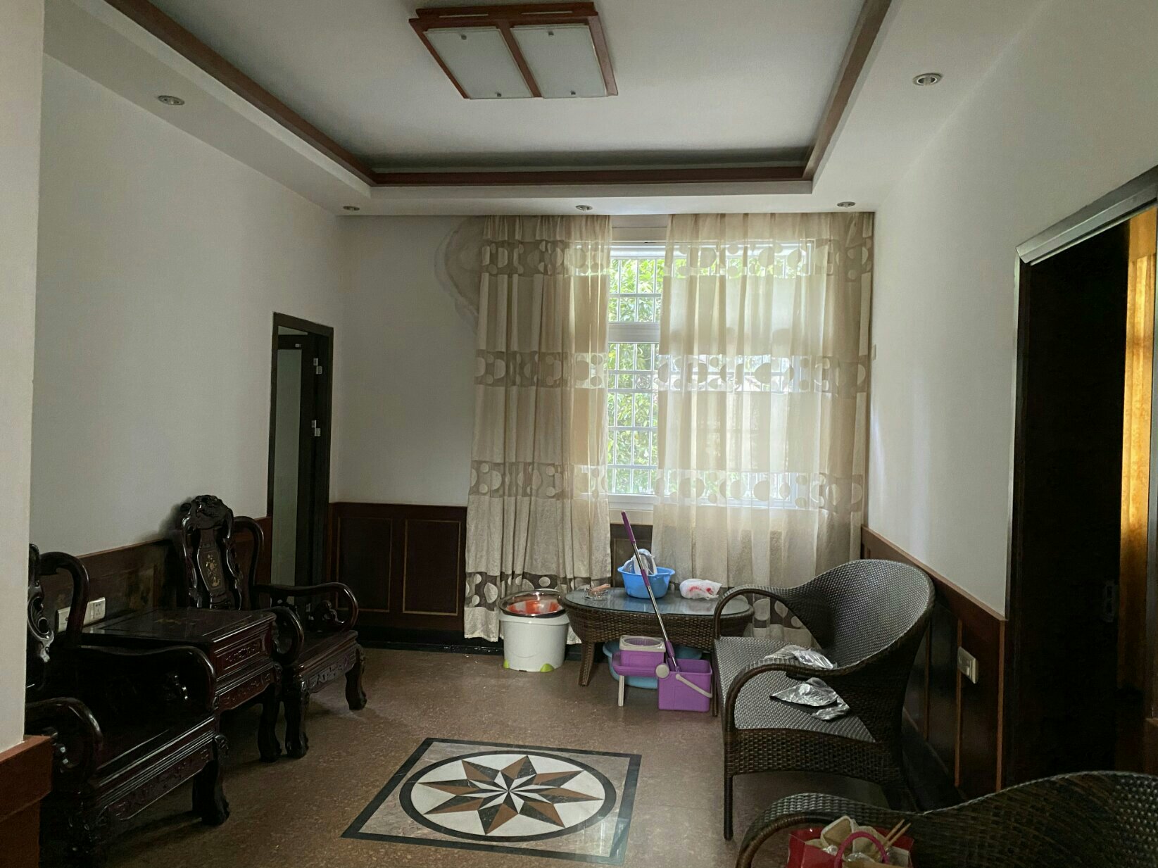 伟业公园路小区,花园式别墅,超大院子,城中心地段11