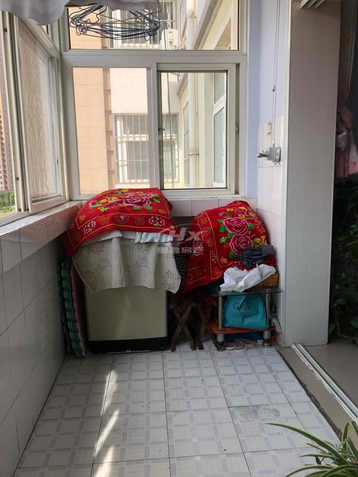 和美苑,西郊校区 和美苑41万正房87附房10套二8