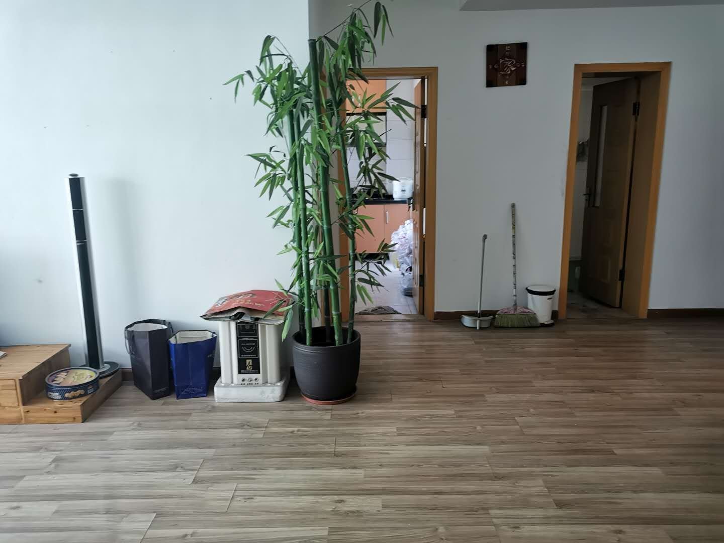 曦阳山庄,优优好房曦阳山庄小高层电梯房底层普通装修拎包入住三室两厅双卫6