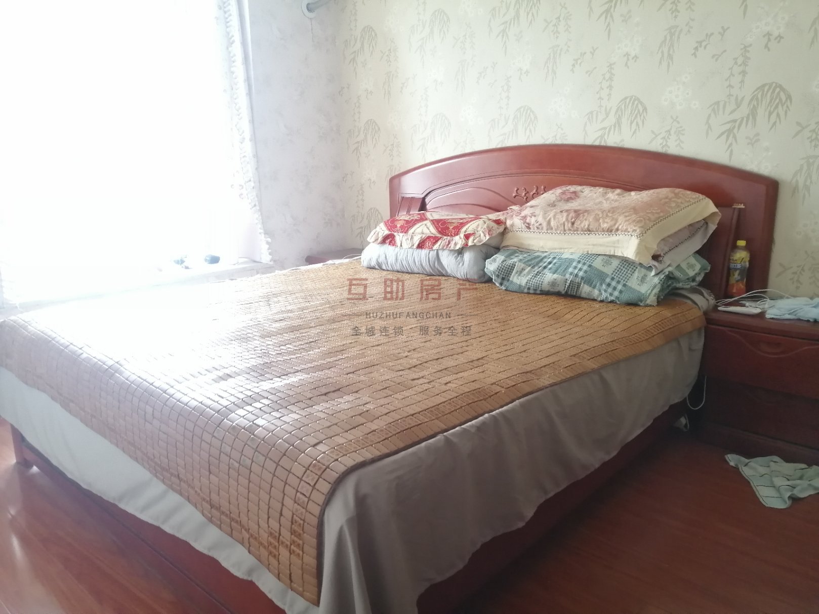 黄荆湾小区,黄荆塆精装2室可改3室带家具家电出售2