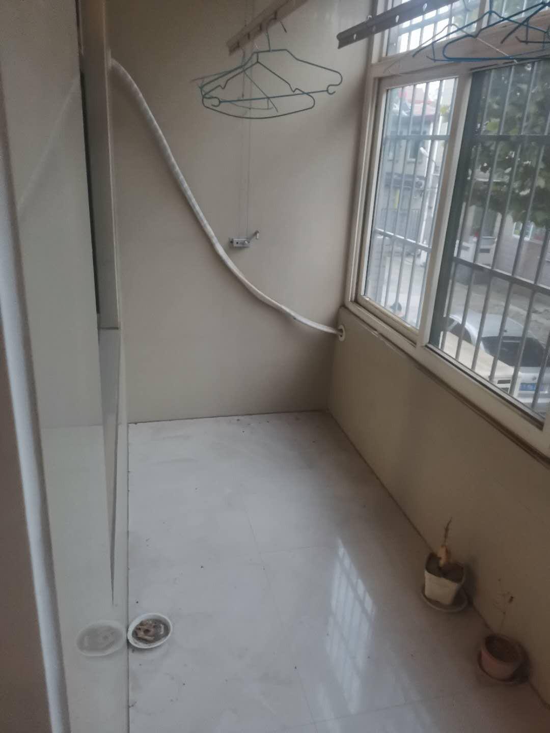 兴海家苑,兴海花园车库上一楼精装出售,拎包入住,带车库9