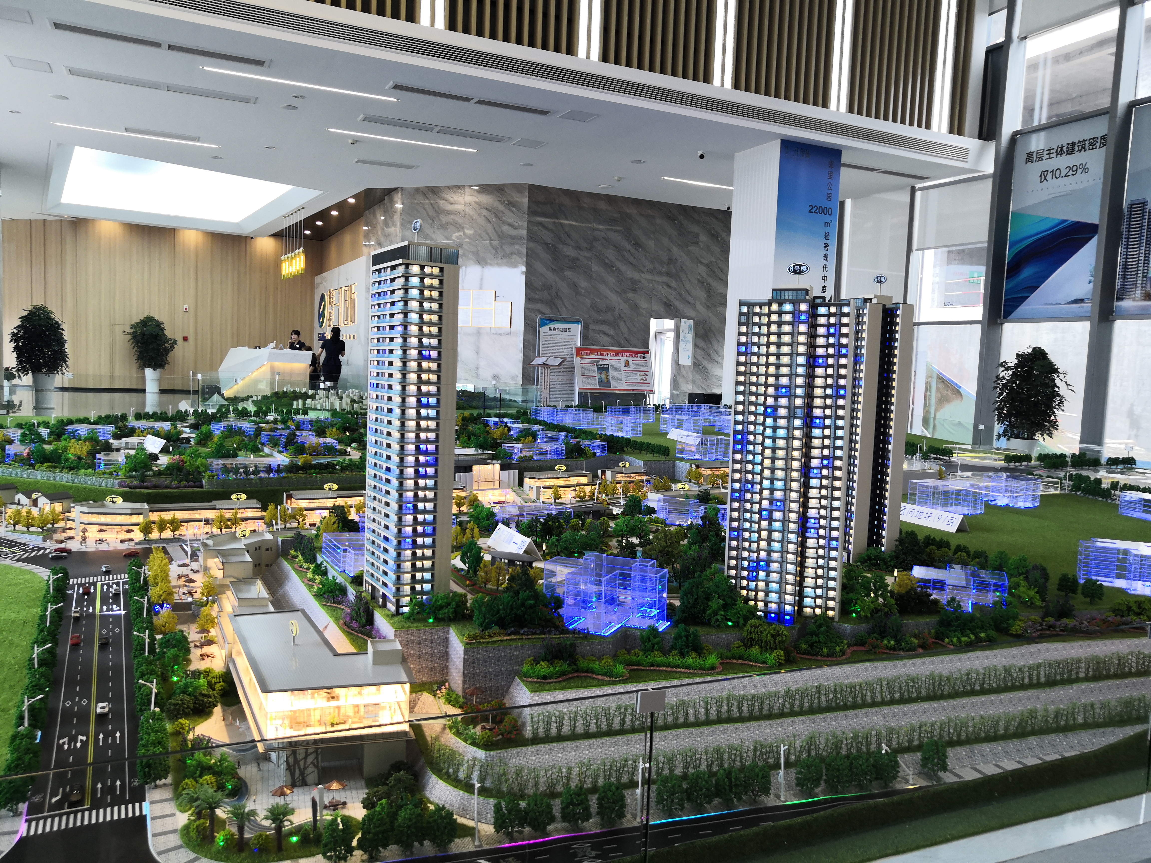 ,,铁投三江国际