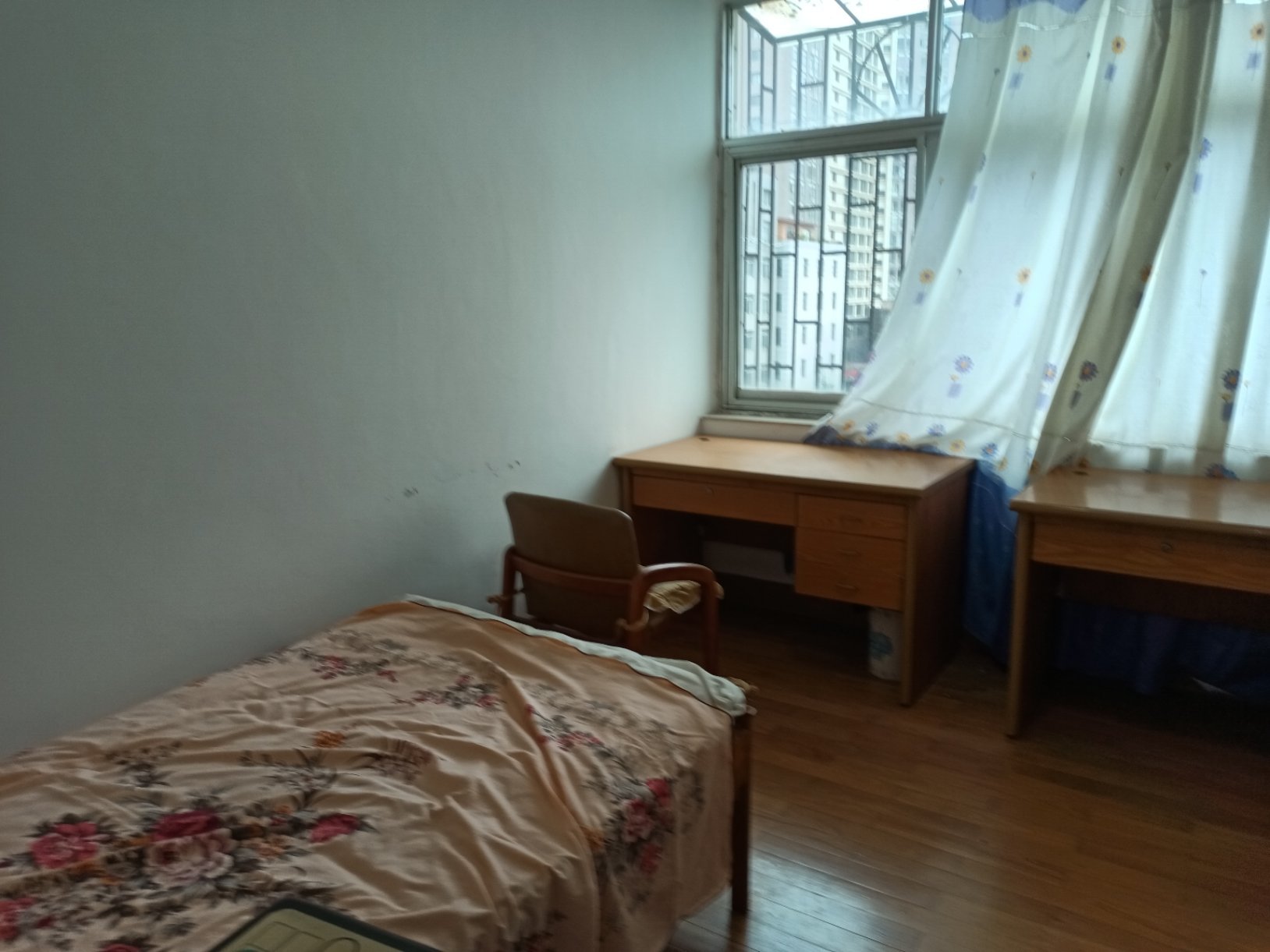 翠峰苑二手房出售