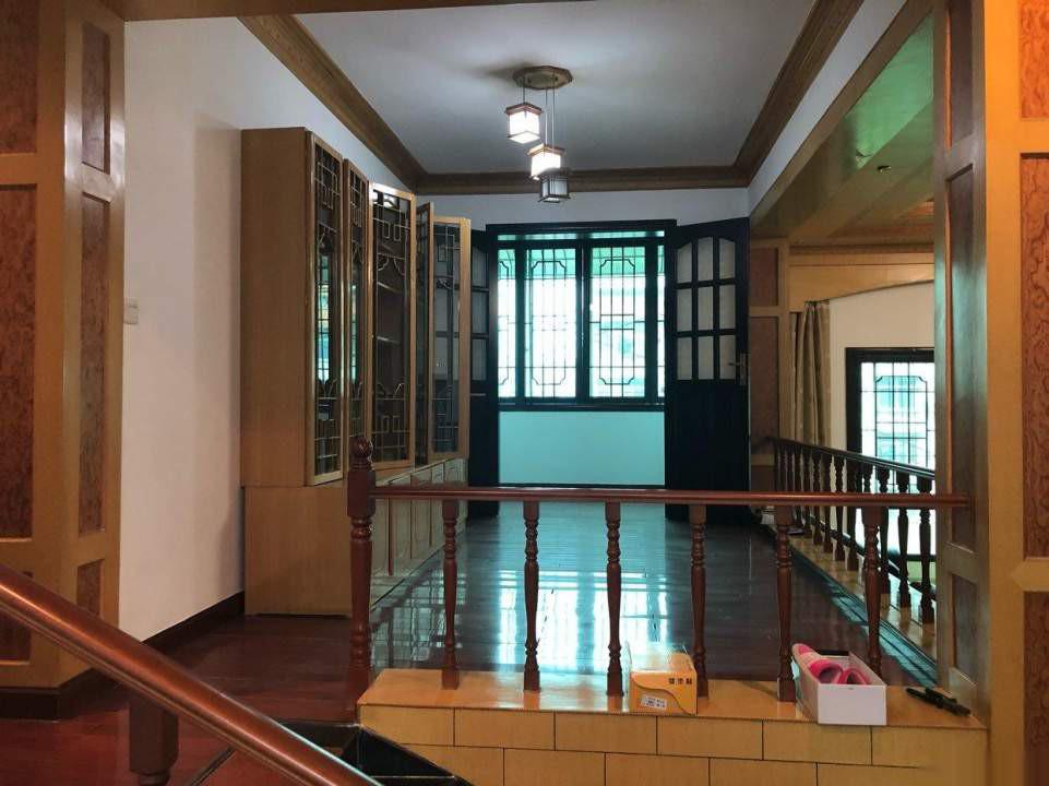 国土局宿舍,小区安的有电梯、带屋顶平台花园、价格可以谈7