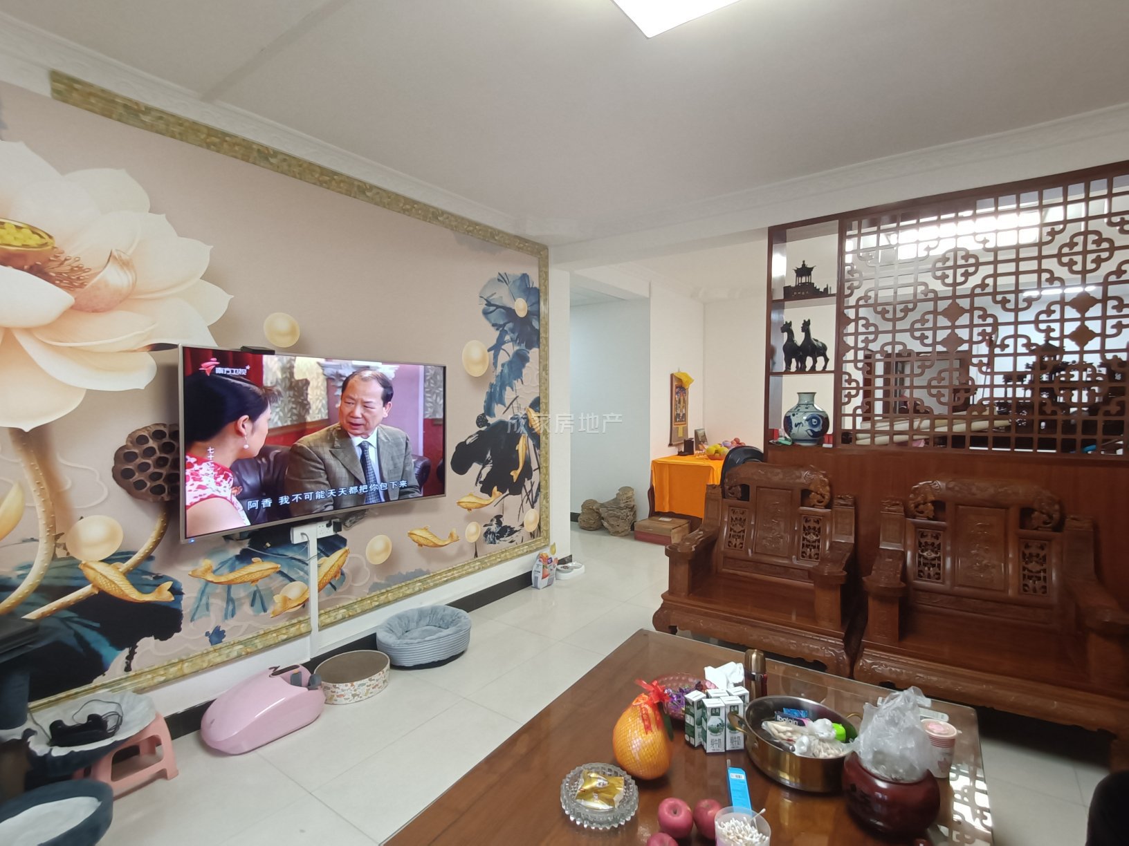 港中花鸟古玩市场,花鸟市场精装大四房,单价4400!5