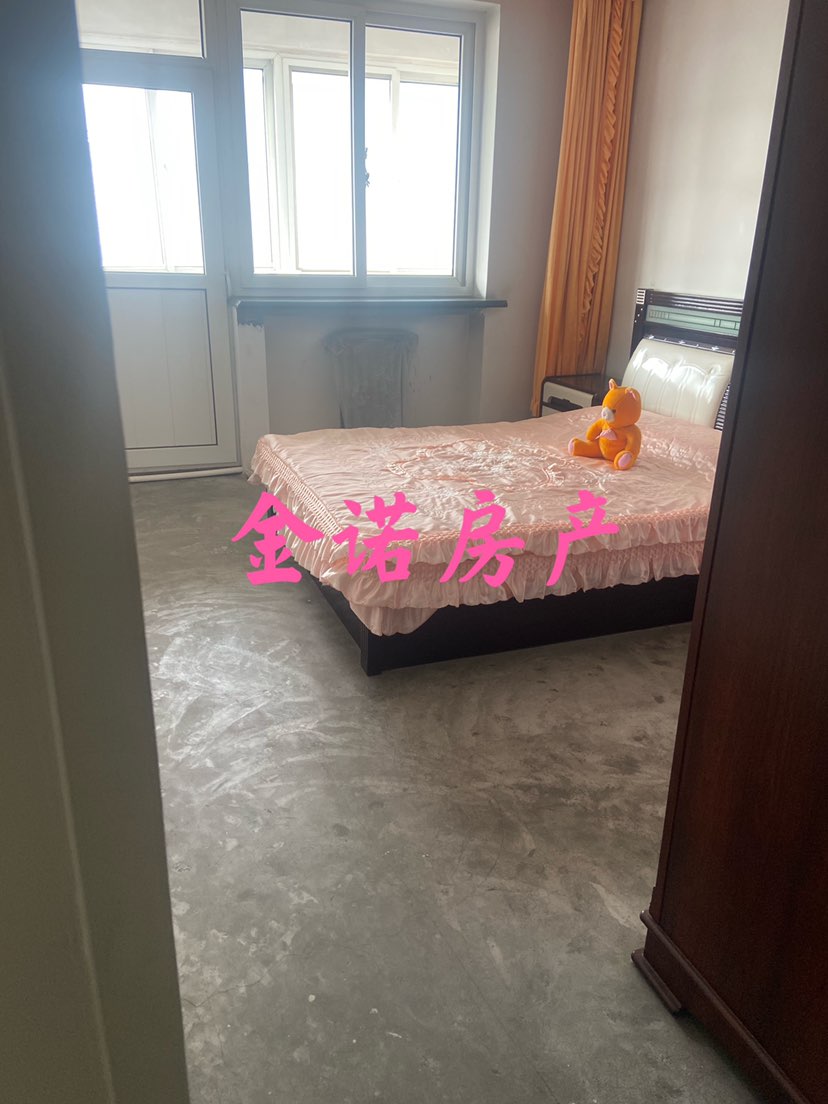 海石湾国税局家属院,大三居,厨房卫生间装了3