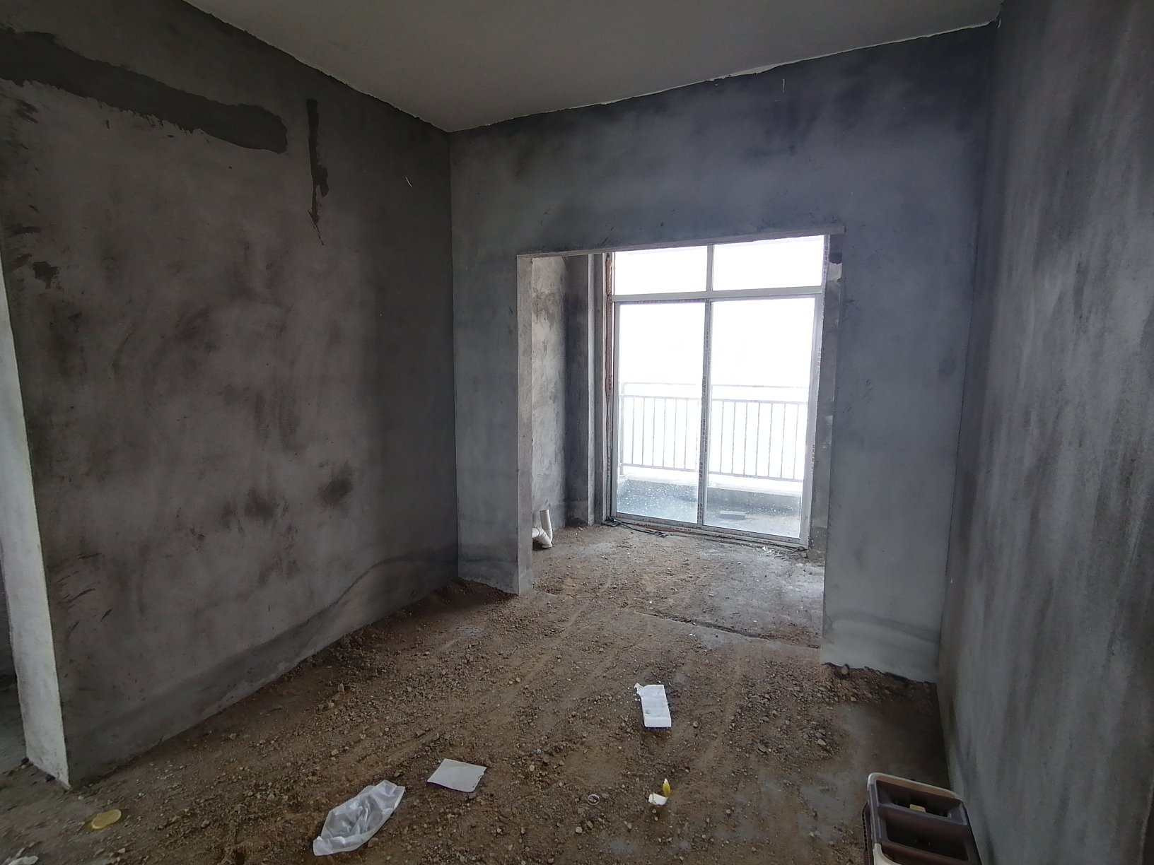 四海宜嘉,西城襄阳路 四海宜嘉 电梯南北通透双阳台三房 46万手续齐全3
