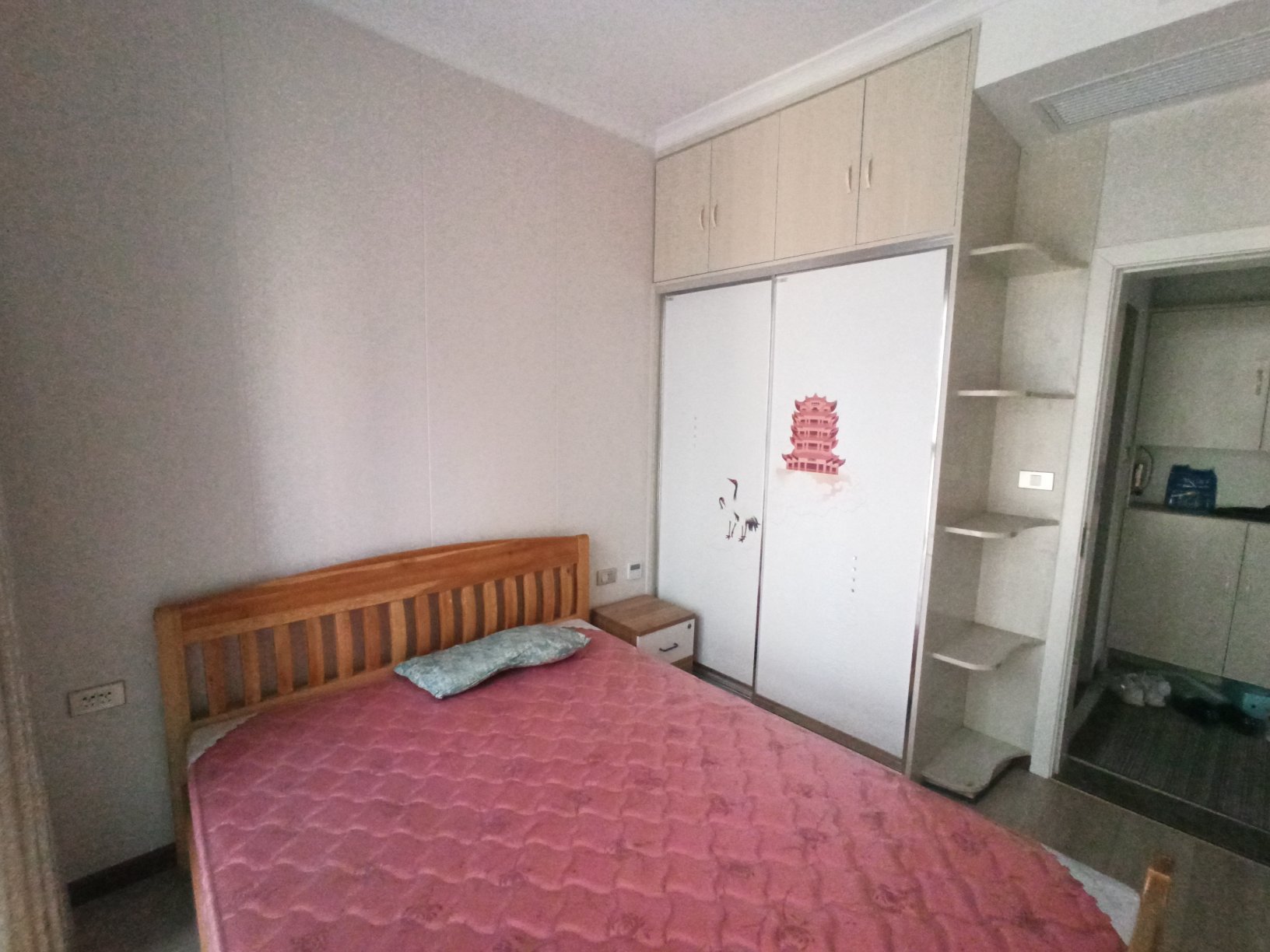 兴丽城,红卫 兴丽城B区 有证 精装四室二厅 电梯中层10