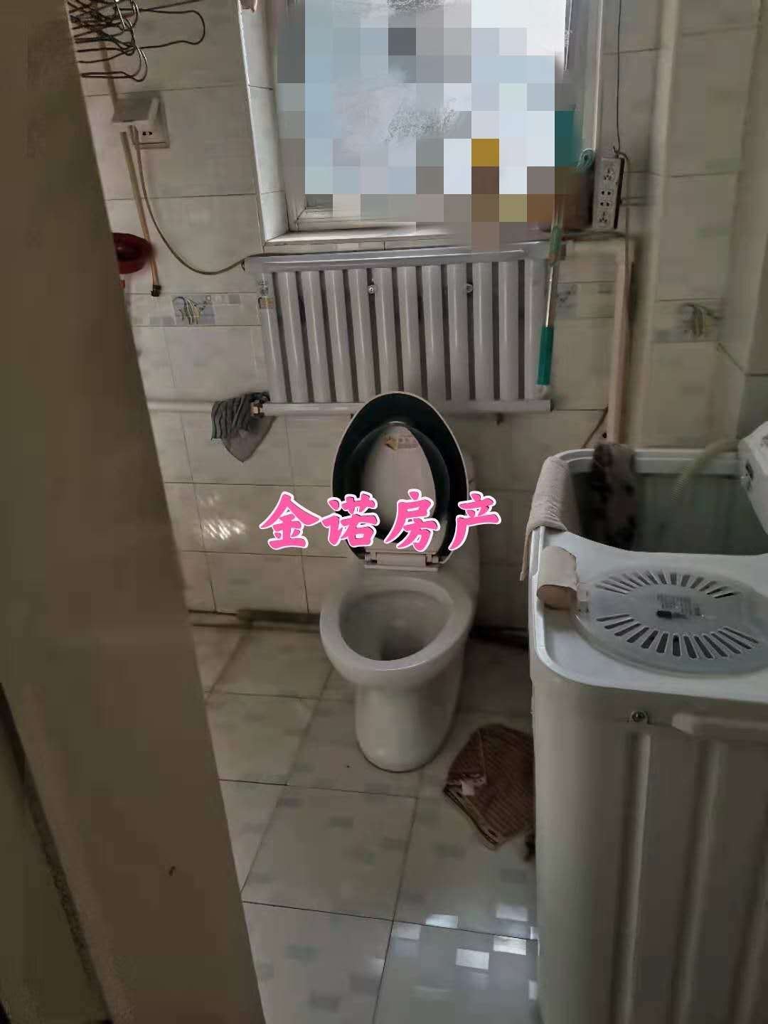 矿务局三小区,小区内设幼儿园,小区环境,物先不卖4