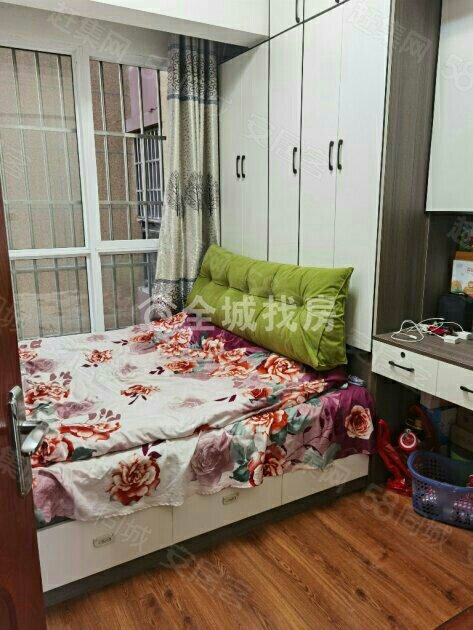 卧龙大都会,碧海大道四通医院旁边卧龙大都会一期3室2厅2卫精装修出售7