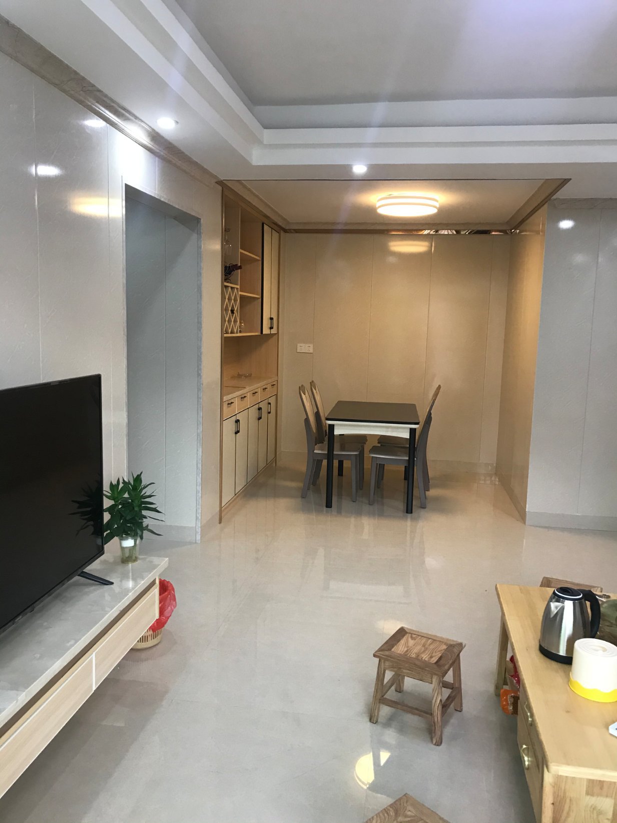 恒大城,恒大城对面小产权85方三房,全新未住过,售35.8万6