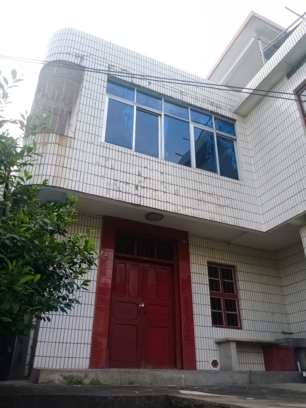 红军小学,村背房东应在外地置业,国有出让,无需交出让金1