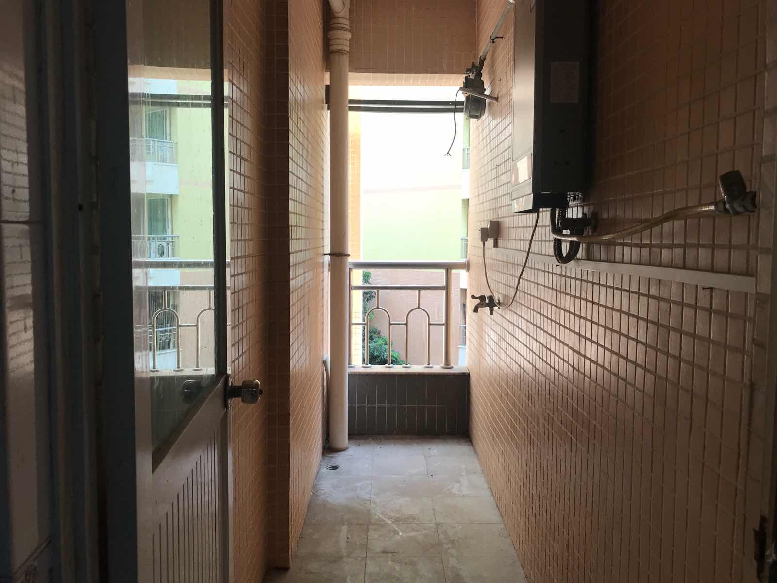 蓝月湾,蓝月湾130万元85㎡2室2厅2卫2阳台普通,好房出售8