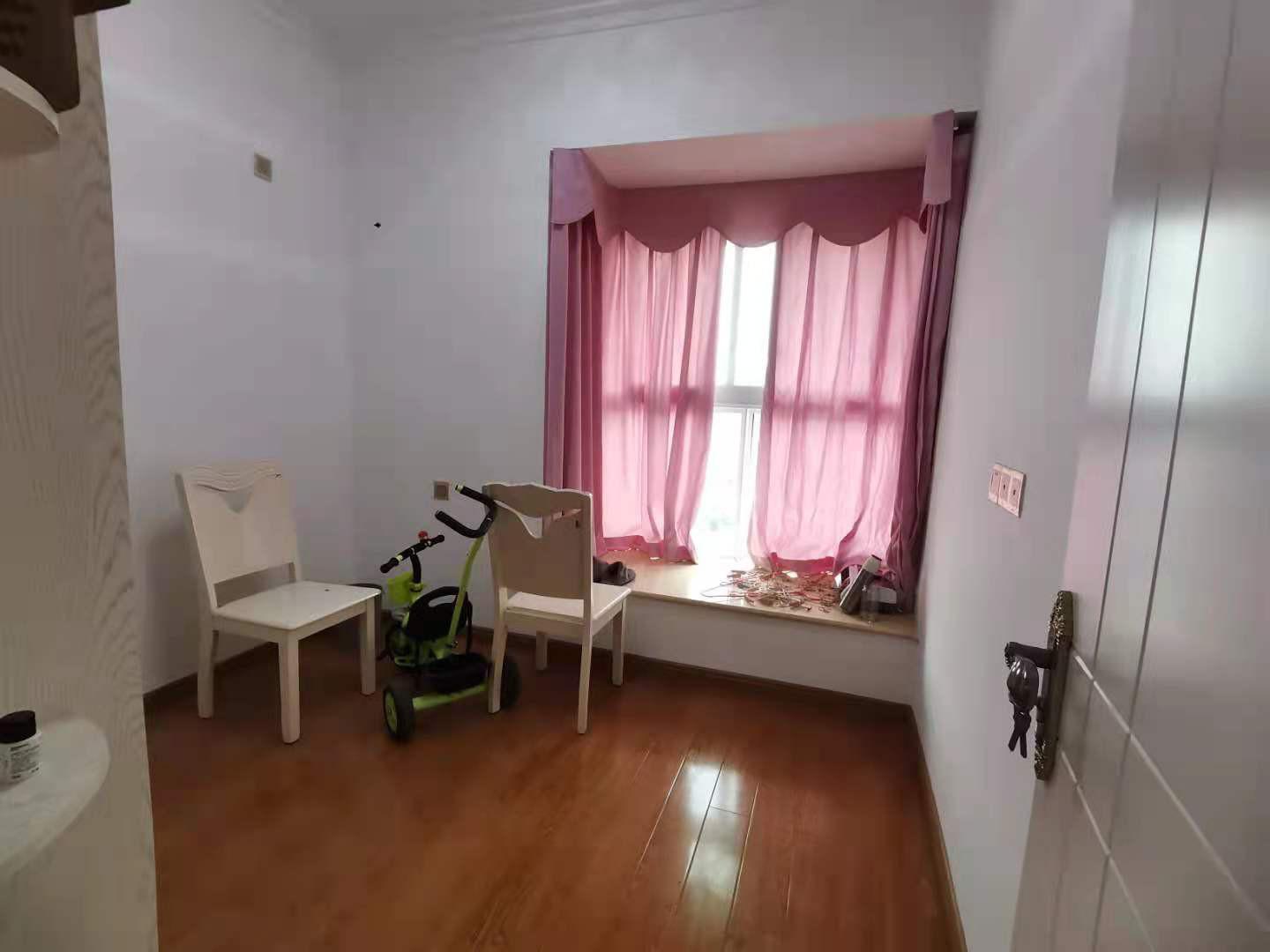 紫君花园,纯属捡便宜!九九成新豪华装修出门就是五小射中菜市和超市场8
