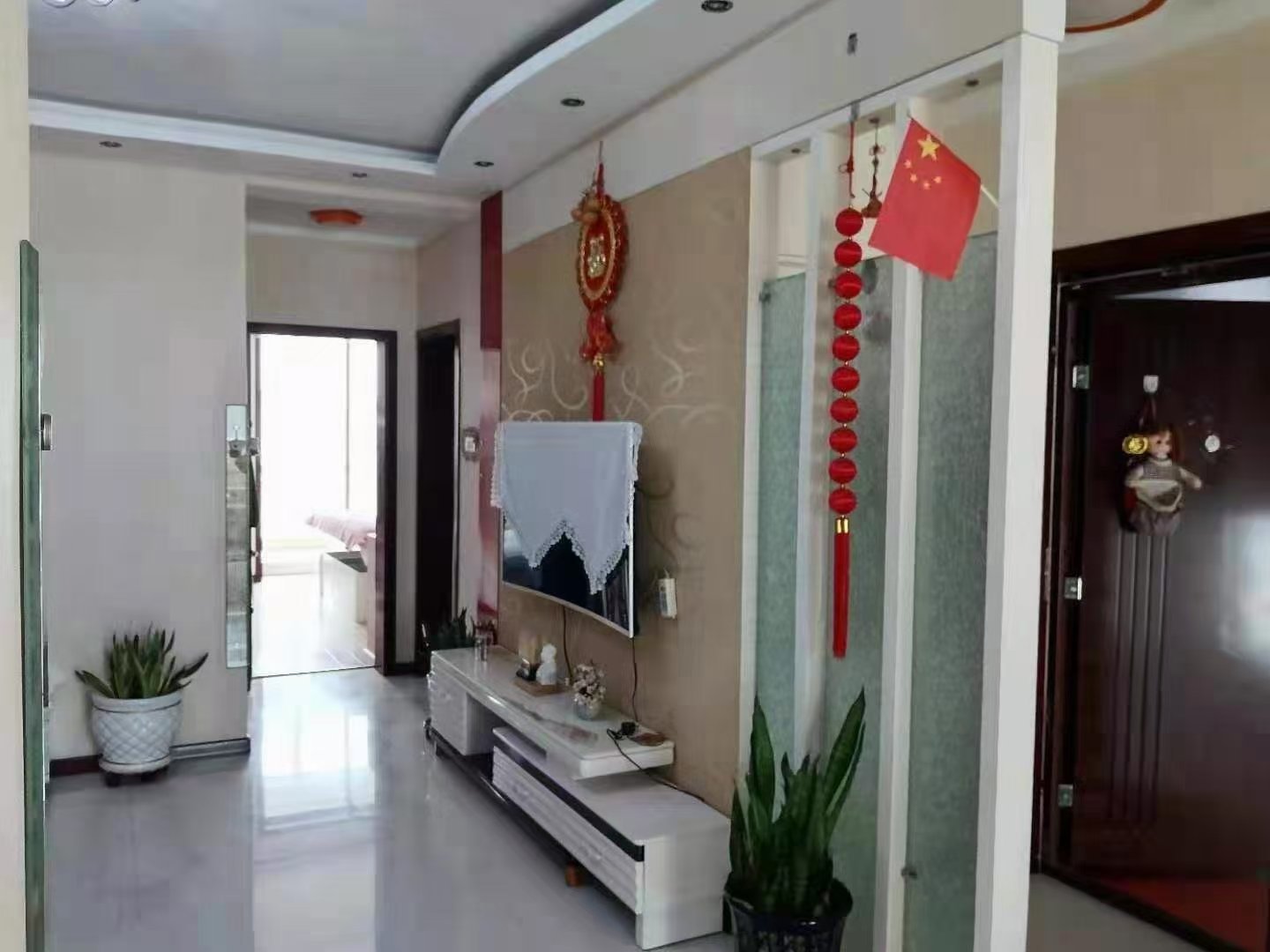 麟绛花园,麟绛小学,启智幼儿园,,停车方便,目前不卖,考虑考虑2