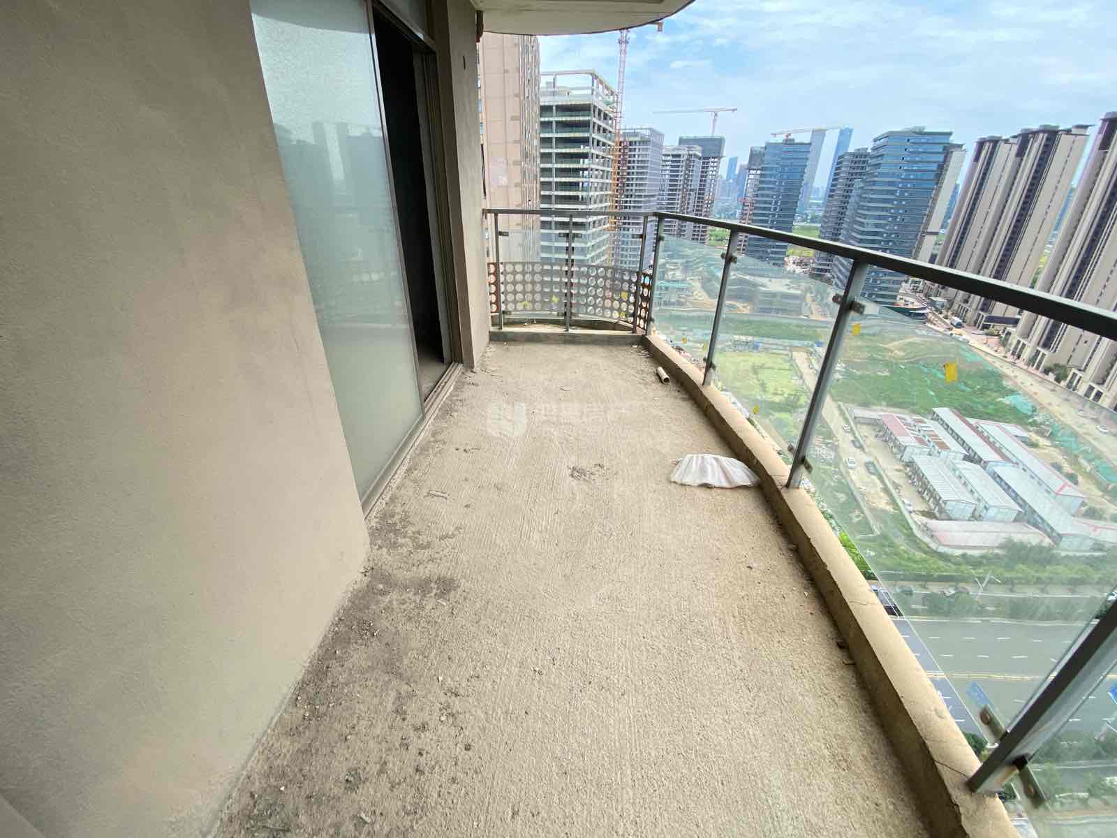 红谷峰尚,经典2室2厅1卫1阳台户全明毛坯两证齐全7