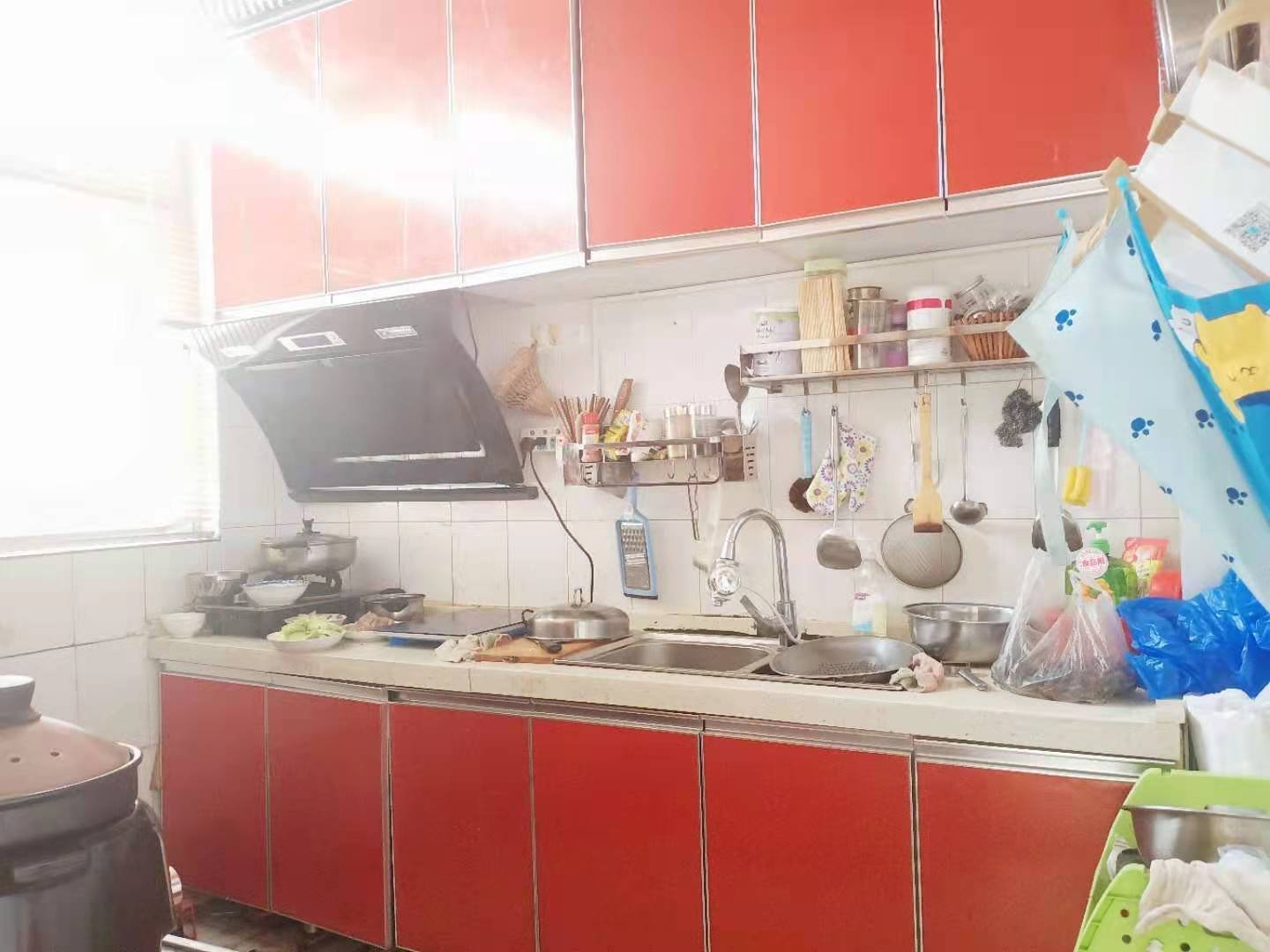 二水单位房,二水单位房 中间三楼 精装修带车位9