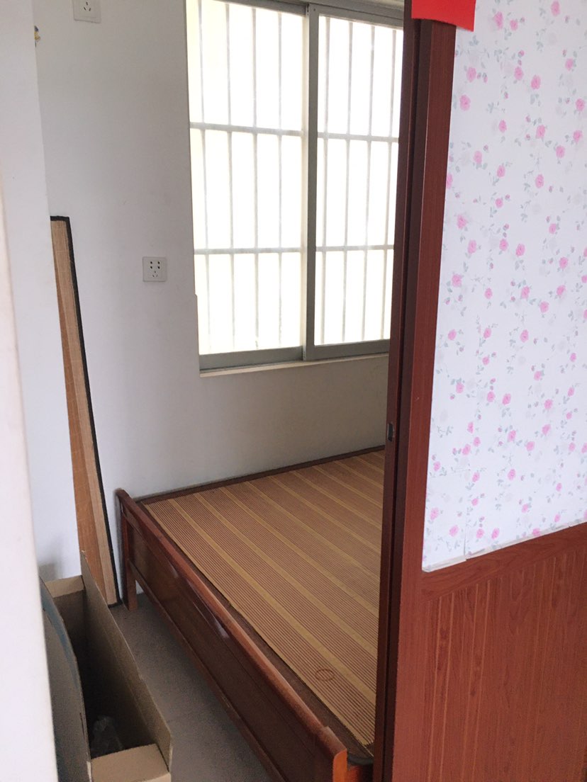 新南城小区,出售新南城电梯一房一厅,采光充足8