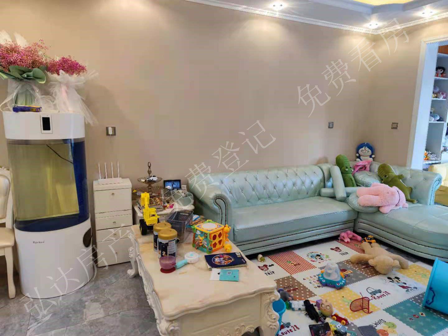 郁金香上城,弘达房产 城北大小区三室电梯精装关门卖5