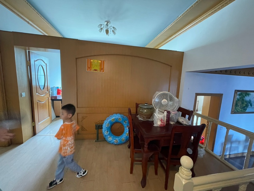 文卫街小区,文卫街小区5万元220㎡4室2厅2卫1阳台精装,好房不等人2