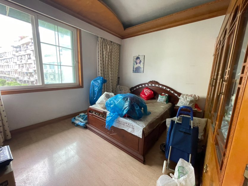 文卫街小区,文卫街小区5万元220㎡4室2厅2卫1阳台精装,好房不等人8