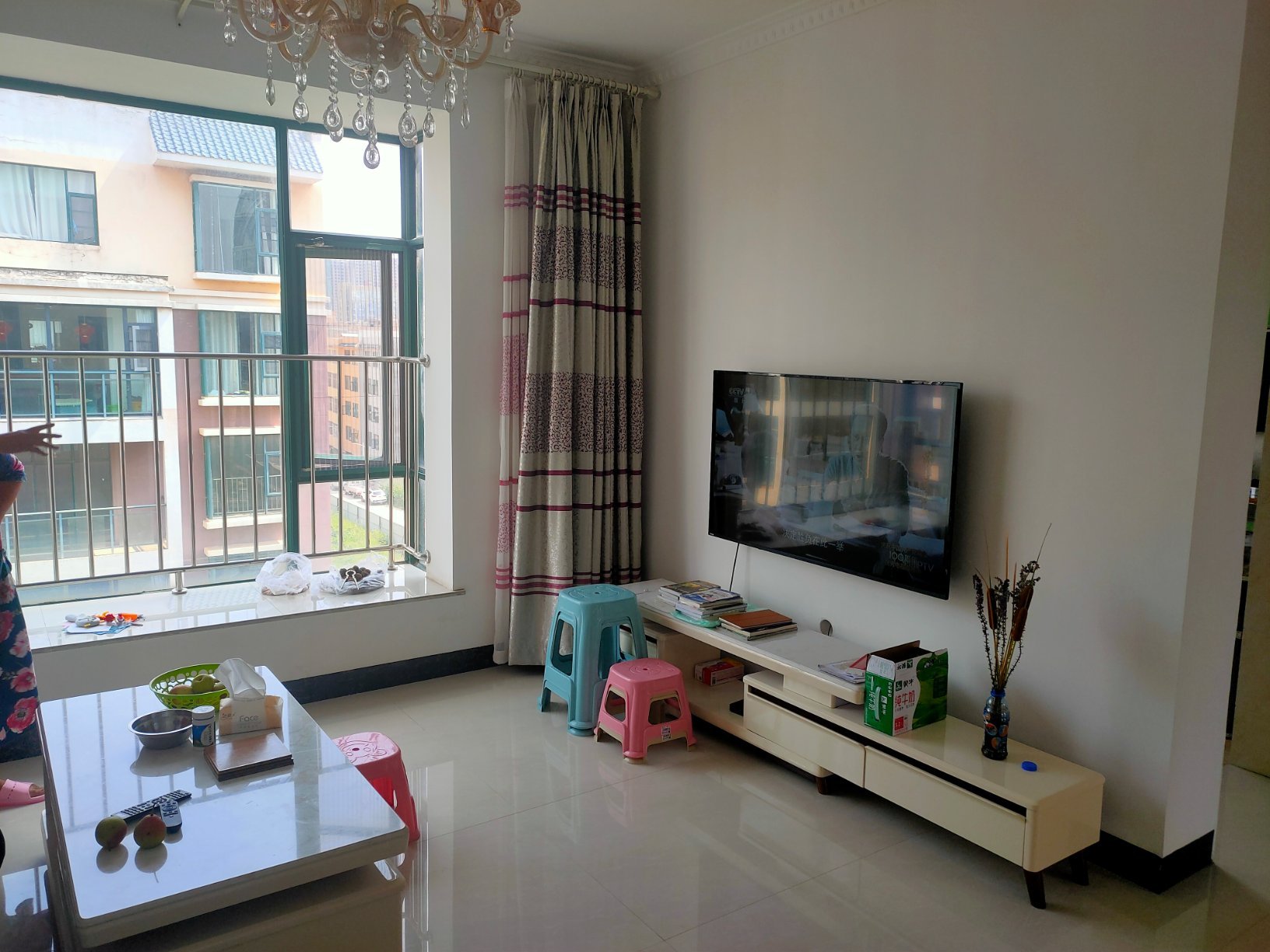 汇宝东盛,全新装修 只住过2个月 带全部家具家电 诚心出售7
