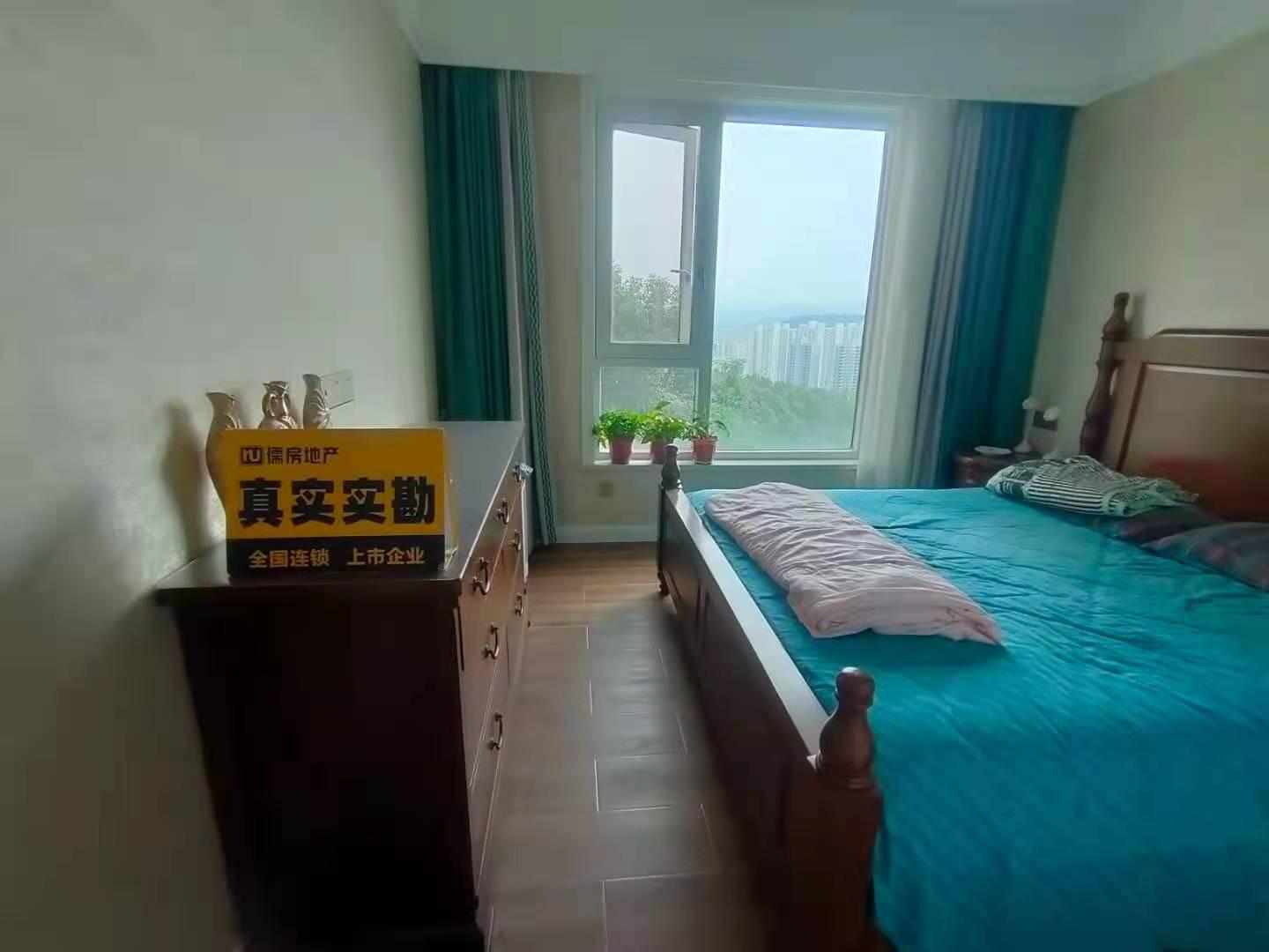 和昌国际城三期,淅江路公务员小区 中庚香山新城美式精装大三室两厅两卫5