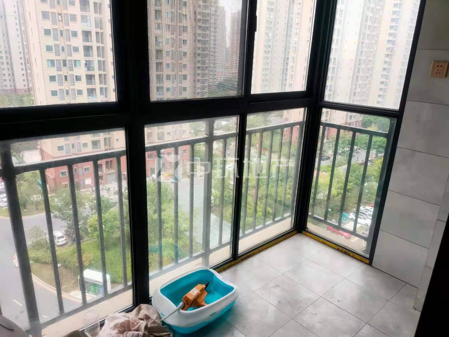 天韵景园,天韵景园120平方精装诚售1