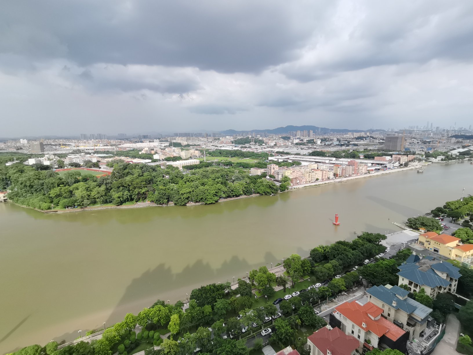 恒大御景半岛,恒大御景半岛 4室2厅2卫2阳台精装,多条公交经过15