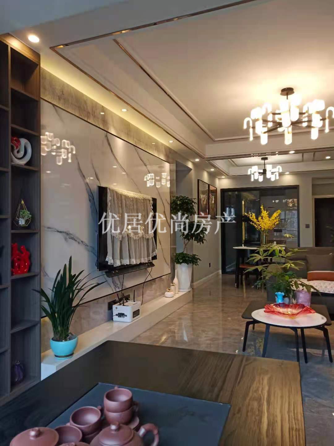 康鹏中央城邦,轻奢豪华装修 , 品牌家具家 未入住。杜蓉1