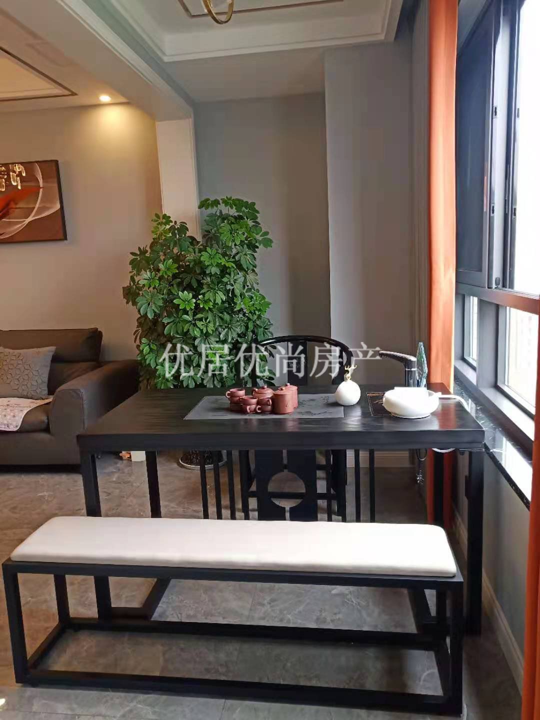 康鹏中央城邦,轻奢豪华装修 , 品牌家具家 未入住。杜蓉6