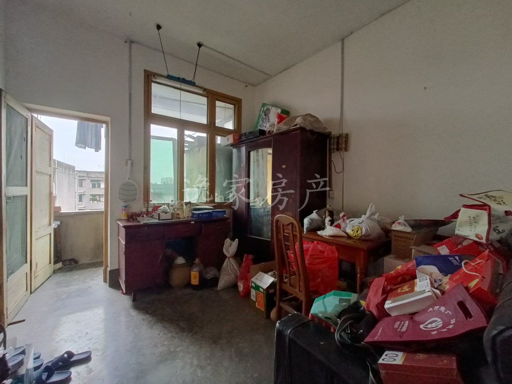 农机局宿舍,时代广场附近,带楼顶花园,过几天去拍照10