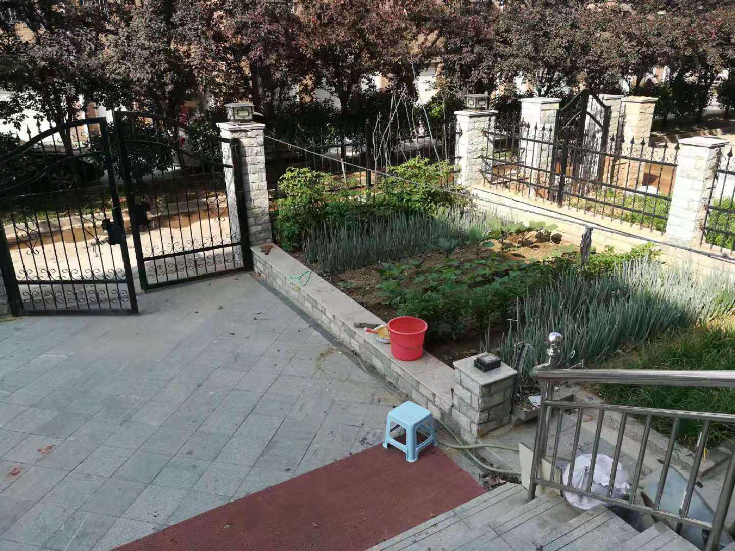 瓯龙现代城,瓯龙现代城一二楼复式带院子车位储藏室证过二6