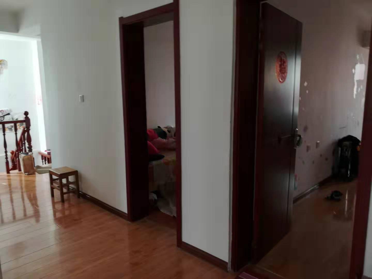 瓯龙现代城,瓯龙现代城一二楼复式带院子车位储藏室证过二7