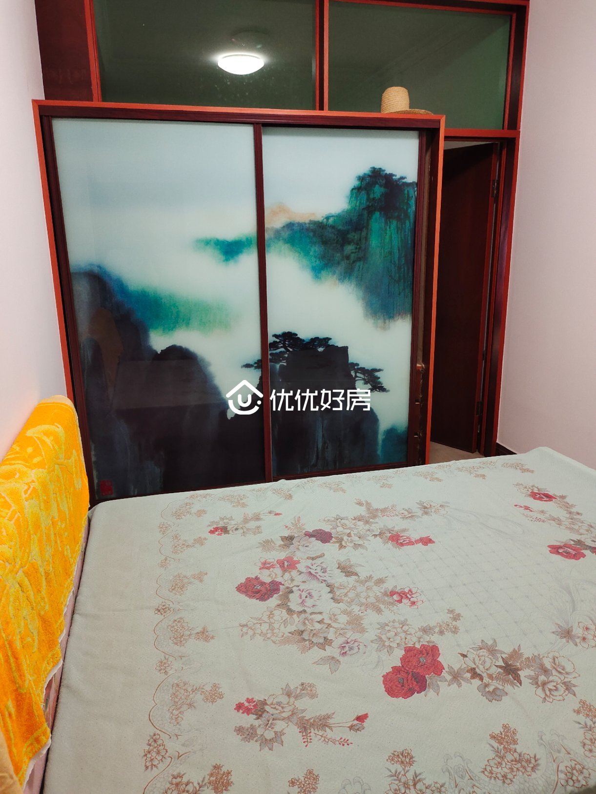 丽景花园,大面积,可改四房,房子敞亮,没有怎么居住,吉房出售!8