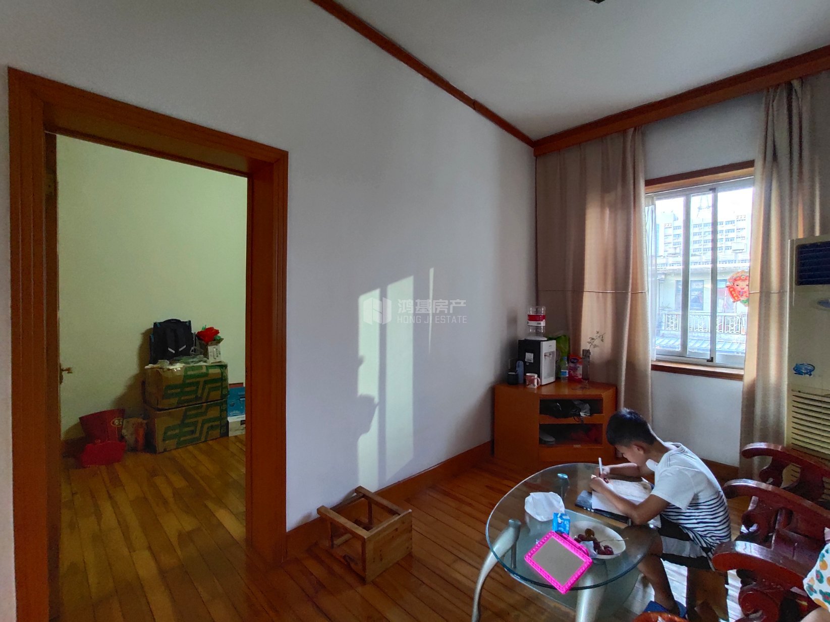 铁路八村,户型通透装修清爽扩大了面级5